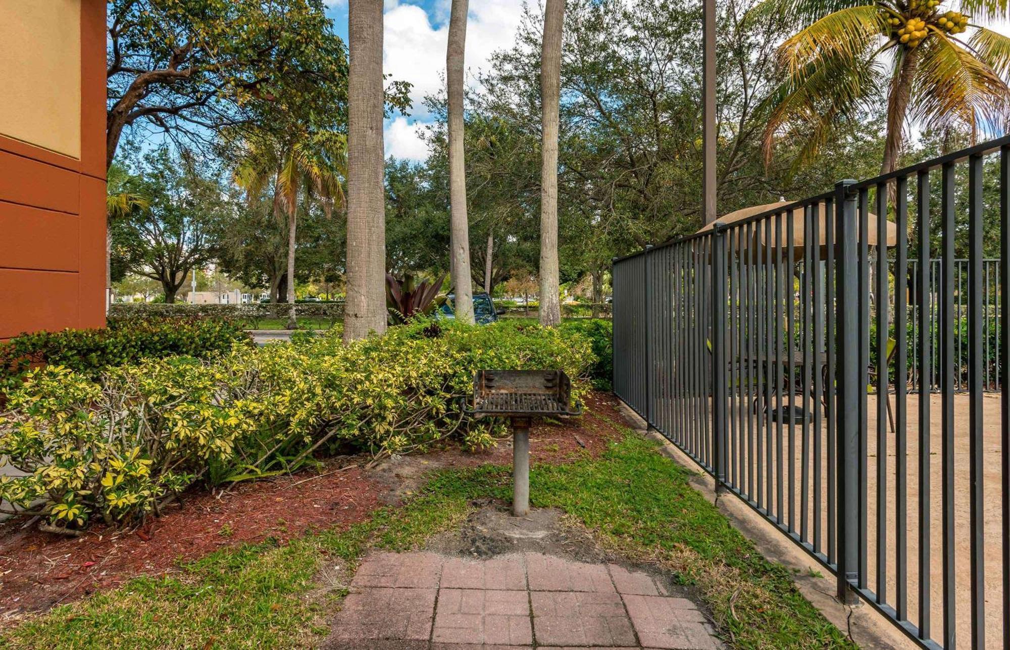 Extended Stay America Suites - Fort Lauderdale - פלנטיישן מראה חיצוני תמונה
